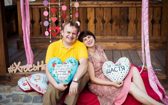 «Сім’я – не людський винахід, а задум Бога»: поради від подружжя о. Ростислава Пендюка та Тетяни Новолодської для створення міцної сім’ї