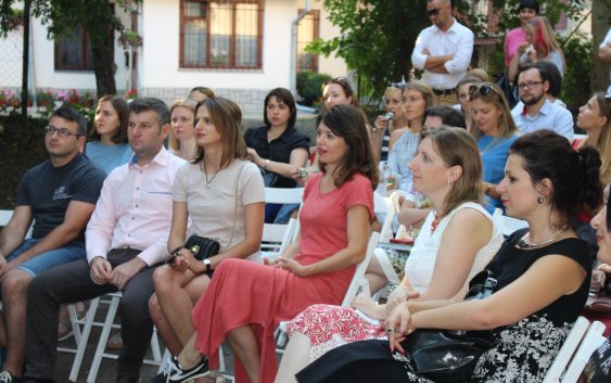 Право на помилку і другий шанс. “Горіховий дім” знає, як це