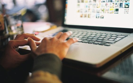 Чому священики мають бути в соцмережах