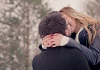 Як хлопцеві завоювати увагу дівчини: 15 порад