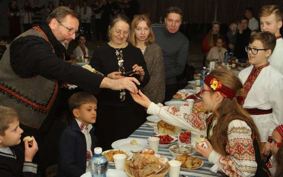 Святвечір для багатодітних родин у Патріаршому соборі Святвечір для багатодітних родин у Патріаршому соборі