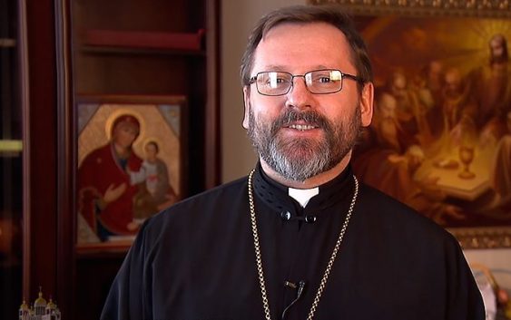 “Заклик, який нам дає Господь Бог — іти вперед, до свободи, ставати щораз гіднішими і вільнішими у нашій пасхальній ході”.