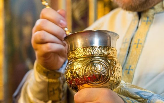 Владики Богдан Данило про поведінку в храмі в час ризику захворювань