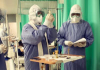 Жінка прийняла Перше Святе Причастя у відділенні заражених коронавірусом: «тепер відчуваю особливий спокій»