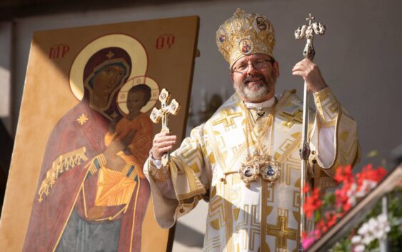 «Дякуємо Богові, що ми могли особисто зачерпнути живої води тут, у Зарваниці, бо онлайн напитися неможливо», – Глава УГКЦ під час прощі