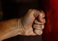 10 способів перетворити Біблію на зброю