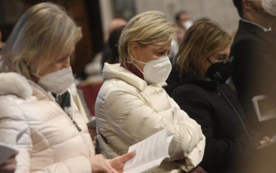 Папа Франциск: “Кривдити жінку – це образа Бога, Який від жінки прийняв людську природу”