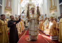 Зарваницька Богородице, вислухай наші молитви, принеси Твоєму Синові сльози, біль і страждання України, але водночас принеси Йому наші мрії та надії
