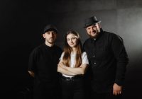 Слухай і насолоджуйся ― пісні гурту «ПоприВсе»