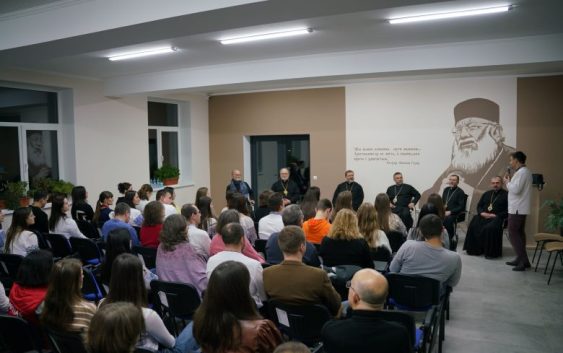 «Мати відвагу давати життя — це остаточний вияв перемоги», — Блаженніший Святослав на зустрічі з «Обновою»