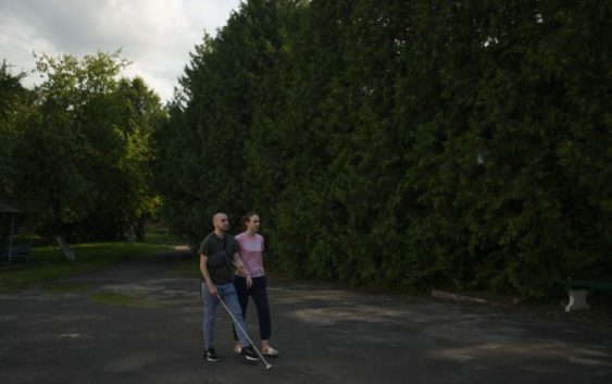 Кричати, бо вірити